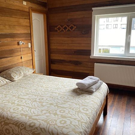 Hostal Compass Del Sur Puerto Varas Exterior foto